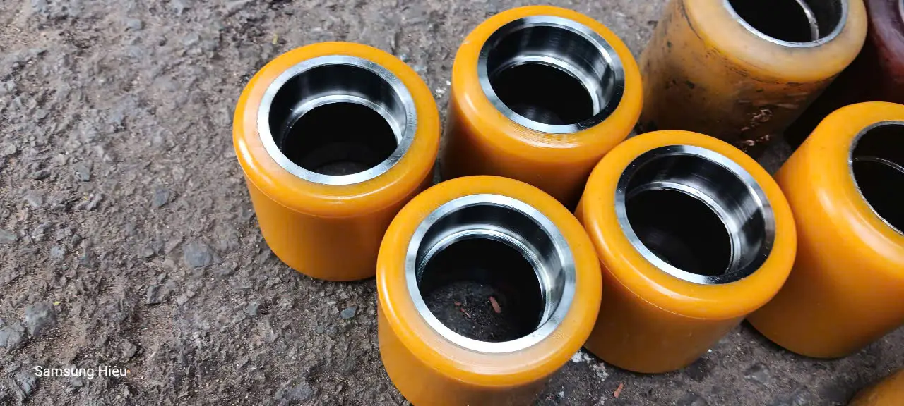 Bánh xe nâng PU Bánh xe nâng PU loại nào tốt nhất - Giải pháp hoàn hảo cho công nghiệp nâng hạ