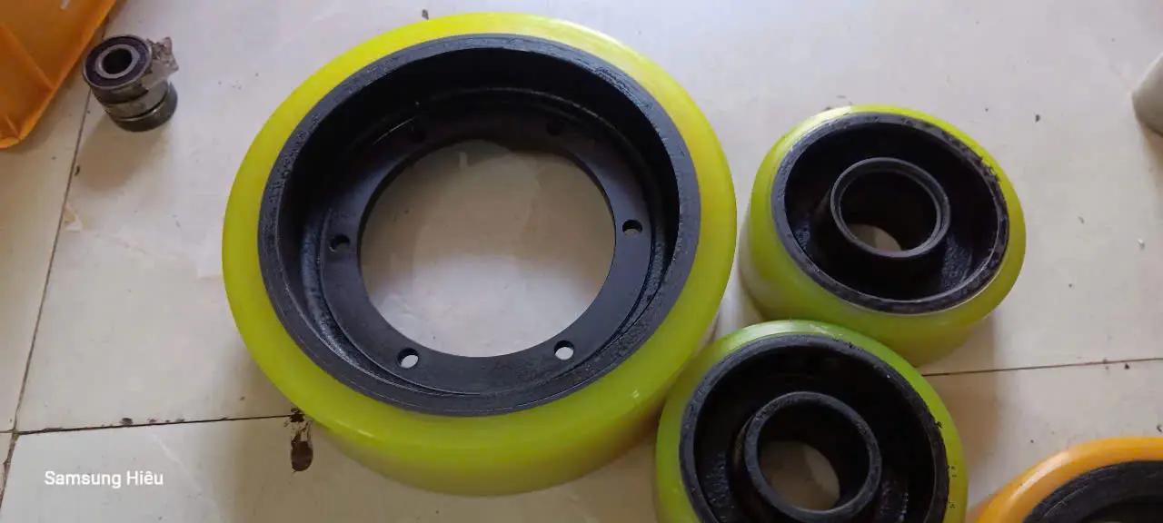 bánh xe nâng nhựa PU Bảo hành bánh xe nâng nhựa PU bao lâu - Trang bị kiến thức để yên tâm hơn khi sử dụng